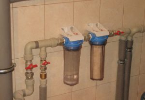 Установка проточного фильтра для воды в Элисте